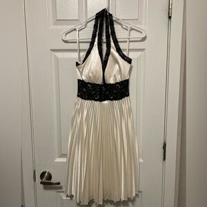 *Taboo Vintage Ivory Satin Halter Pleated Black Lace Accent Small Midi Dress #V